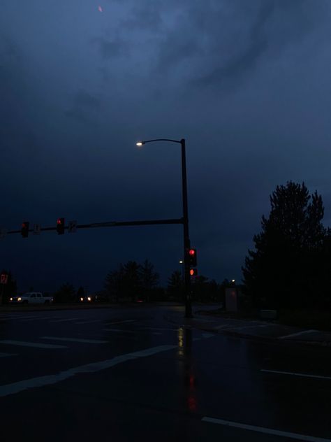 Feel Photo Boy, Blue Hour Rain, Dreary Aesthetic, Rain Aesthetic Dark, Dark Rain Aesthetic, Dazecore Aesthetic, Grey Hour, Rainy Day Aesthetic, Night Rain