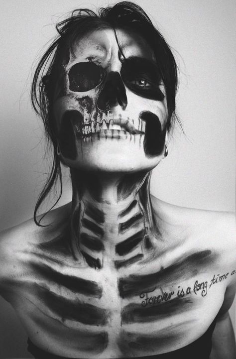 Skeleton Neck Makeup, Neck Makeup, Skeleton Neck, Halloween Skeleton Makeup, Perfect Cosplay, Skeleton Makeup, Halloween Makeup Scary, Halloween 4, Skull Makeup