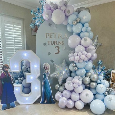 Elsa Frozen Birthday Decoration, Frozen Birthday Party Balloon Arch, Frozen Party Balloon Garland, Frozen Themed Birthday Backdrop, Frozen Theme Balloon Decoration, Frozen Themed Balloon Garland, Frozen One Year Old Party, Elsa Backdrop Frozen Theme, Snow Queen Birthday Party