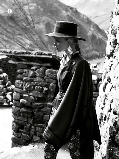 Goth Cowboy, Peruvian Style, Marie Claire Australia, Saul Leiter, Inca Trail, Inca Trails, 90s Models, Love Hat, Fashion Over 50