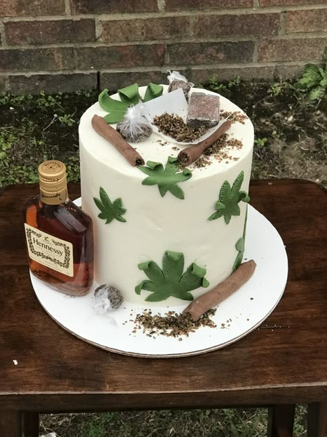 Hennessy and weed cake Crazy Birthday Cakes, Hennessy Cake, Birthday Cake For Boyfriend, Tårta Design, Cake For Boyfriend, 25th Birthday Cakes, Pinterest Cake, Birthday Cake For Him, 21st Birthday Cakes