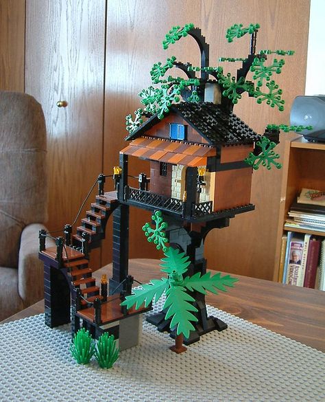 супер дом Lego Dream House, Lego Treehouse Ideas, Lego Cottage Ideas, Simple Lego House, Lego Small House, Lego Tree House, Lego Tree Moc, Lego Tree, Lego House Ideas