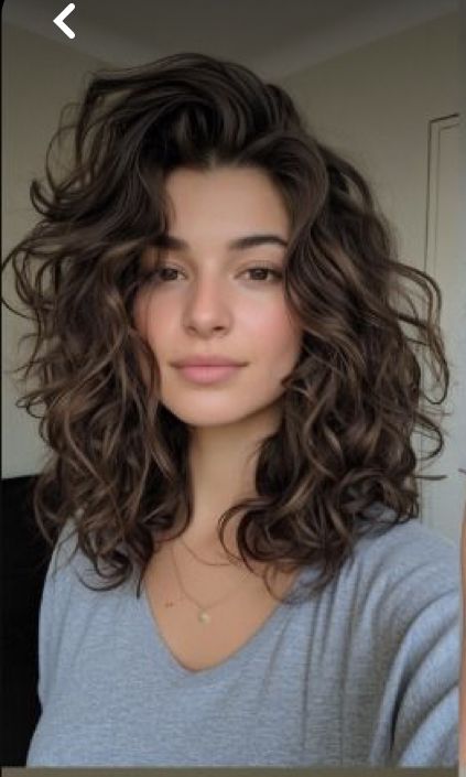 Mid Length Brown Curly Hair, Mid Length Curly Wavy Hair, Medium Brown Hair Curly, Midlength Haircuts With Layers Wavy Hair, Curly Mid Length Hair With Layers, Shaggy Curly Hair Medium Shoulder Length, Shoulder Length 2c Hair, Haircut 2b Hair, Wavy Thick Haircut