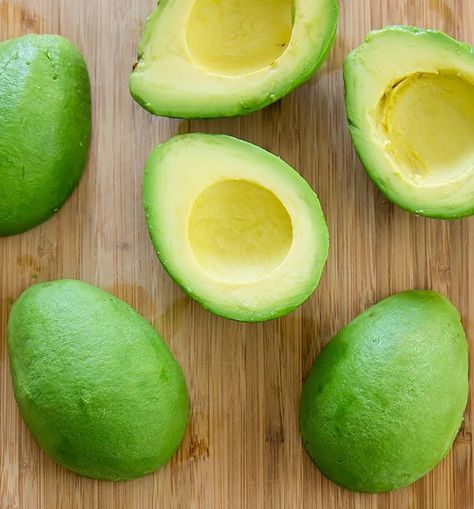 35 Avocado Recipes Plus Tips for Cooking with Avocados - Kirbie's Cravings Poke Sushi Bowl, Avocado Desserts, How To Store Avocado, Poke Sushi, Avocado Rose, Avocado Burger, Tips For Cooking, Avocado Dessert, Bread Substitute