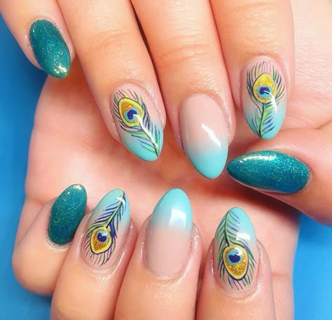 Peacock Peacock Nail Designs, Peacock Nail Art, Peacock Nails, Feather Nail Art, Quick Nail Art, Feather Nails, Fancy Nails Designs, Green Nail, Nail Art Designs Diy