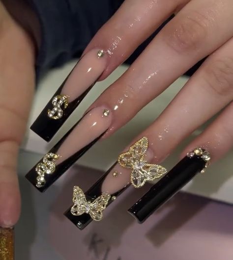 Short Black And Gold Nails Ideas, Rich Nails, Birthday Preparation, Black Gold Nails, Aqua Nails, Drip Nails, Colored Acrylic Nails, Long Acrylic Nails Coffin, Acrylic Nails Coffin Pink