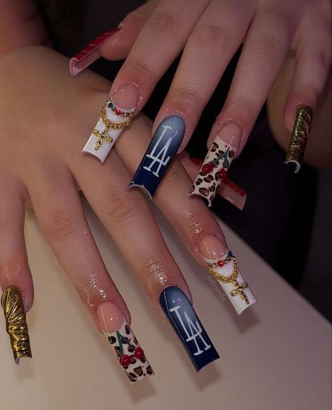 Money Design Nails, Rolling Loud Nails, Army Nails Design, Rapper Nails, Streetwear Nails, Extreme Nail Art, Nail Tech Aesthetic, Card Nails, Birthday Nails Ideas