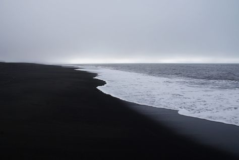 black and white wooden table #beach #photography #sea #monochrome #overcast #horizon black sand #waves #black #gray #simple #1080P #wallpaper #hdwallpaper #desktop Grey Minimalist Wallpaper, Minimal Desktop Wallpaper, Desktop Wallpaper Black, Grey And White Wallpaper, 1366x768 Wallpaper, 1366x768 Wallpaper Hd, Desktop Wallpaper Macbook, Monochrome Wallpaper, Monochrome Aesthetic