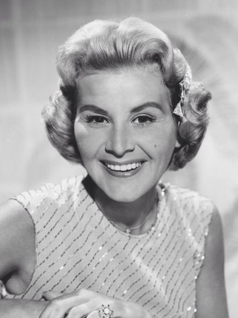 Rose Marie - (08/15/1923 - 12/28/2017) died age 94. She was born Rose Marie Mazetta - she was a great actress and singer.  Legend of show business with a career stretching 90 years. Rose Marie, Classic Television, Classic Movie Stars, Film Stars, Funny Girl, Old Tv Shows, Female Celebrities, Celebrity Portraits, Kids Tv