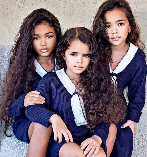 The Cutest Kids® on Instagram: “Sisters 😍 Honey, Silver & Daisy - 7, 5 & 4 years • Black, Irish & German • Leave a '📍' 🌟🌟🌟🌟🌟🌟🌟🌟🌟🌟🌟🌟🌟🌟 #mixed #mixedkid #mixedfamilies…” Curly Kids, Black Irish, Cute Twins, Mixed Kids, Mixed Babies, Curly Girl Hairstyles, Black Kids, Kids Hairstyles