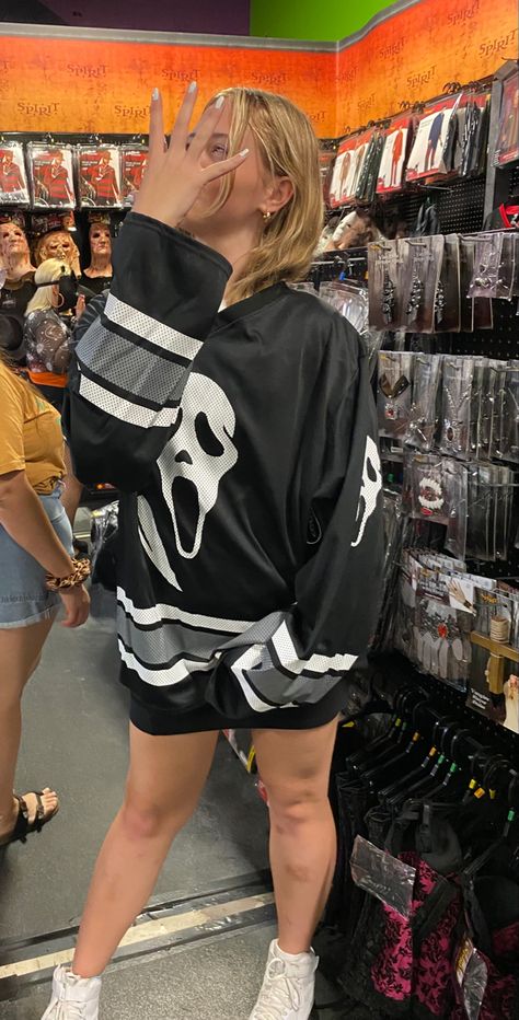 Scream Outfit Aesthetic, Scream Painted Converse, Ghost Face Jersey, Scream Clothes Aesthetic, Ghost Face Inspired Outfit, Ghostface Jacket, Scream Outfit Ideas, Ghost Face Hoodie, Ghostface Clothes