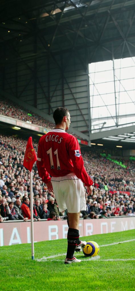 Ryan Giggs Wallpaper, Devils Wallpaper, Ryan Giggs, Manchester United Wallpaper, Football Legends, Manchester United Football Club, Manchester United Football, Color Club, Man Utd