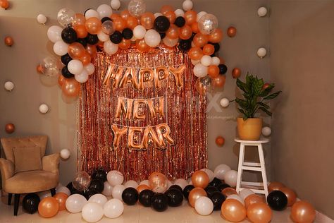 New Year Rose Gold Theme Decor | Delhi NCR 25anniversary Decoration Ideas, Balloon Decoration For Anniversary, Happy Anniversary Room Decoration, Happy Anniversary Balloon Decoration, Happy Anniversary Decorations Room, Room Decoration For Anniversary Surprise, Anniversary Balloons Ideas, Anniversary Decoration Ideas At Home Diy, Anniversary Backdrop Ideas