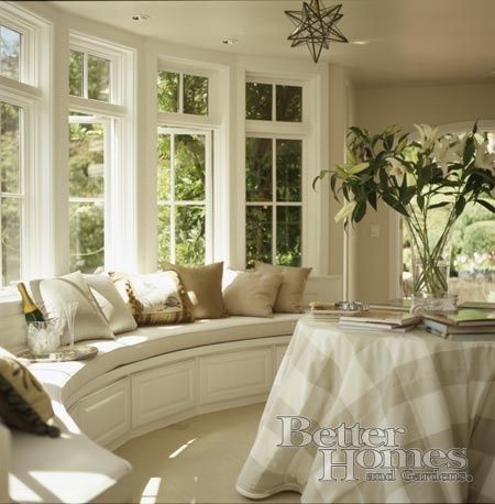 Gorgeous curved window seat!  #windowseats  homechanneltv.com Curved Bay Window Seat Ideas, Window Seat Curved, Curved Window Seat Ideas, Curved Wall With Windows, Curved Bay Window Seat, Bow Window Salon, Curved Window Seat, Curved Bay Window, Cozy Images