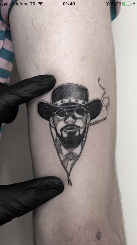 Django Tattoo Ideas, Quinton Tarantino Tattoo, Quinten Tarantino Tattoo, Famous Movie Tattoos, Inglorious Basterds Tattoo, Django Unchained Tattoo, Classic Movie Tattoos, Movie Tattoo Designs, Movie Scene Tattoo