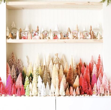 Bottle Brush Centerpiece, Bottle Brush Trees Display Mantle, Bottlebrush Tree Display, Brush Trees Christmas, Bottle Brush Tree Mantle Display, Bottle Brush Christmas Trees Mantle, Bottle Brush Tree Ideas, Decorating With Bottle Brush Trees, Bottle Brush Trees Display