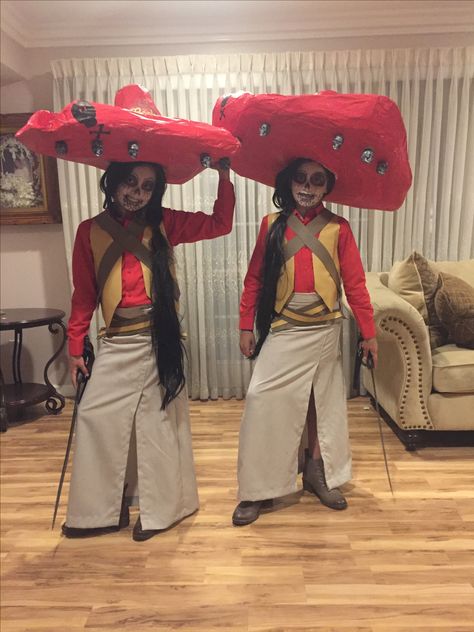 Twins Halloween costume. The Book of Life  The Sanchez Twins Book Of Life Sanchez Twins, Book Of Life Twins, Book Of Life Costume, Twin Halloween Costumes, Twin Halloween, Cat Room, Popular Books, Book Of Life, Twins