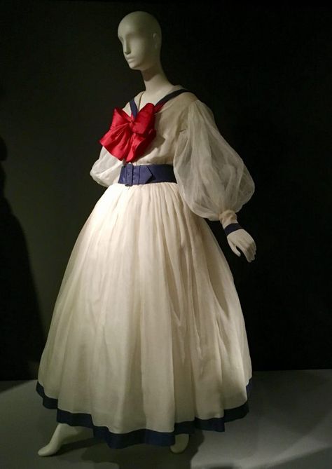 Norman Norell, Couture Techniques, Sailor Suit, 20th Century Fashion, Sailor Dress, Suit Dress, Poses References, American Fashion, Historical Dresses