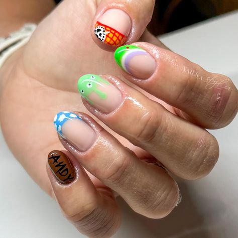 there’s a snake in my boot 🤠🐍 • toy story nails for her sons birthday party! • • #naturalnails #gelnails #nailart #naildesign #nailinspo #toystory #iowanails #nailtech #nails #nailaddict #nailpro Cute Toy Story Nails, Toy Story Alien Nails, Toy Story Nails Acrylic, Toy Story Nails, Snake In My Boot, Alien Nails, Cow Nails, Toy Story Alien, Disney Nails