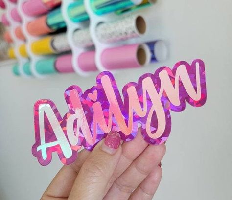 Name Decals For Cups, Fonts With Hearts, Vinyl Name Decal, Decal Application Instructions, Diy Vinyl Projects, Stickers For Business, Useful Crafts, Picture Stickers, Custom Car Stickers