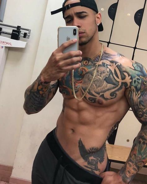 V Line Tattoos For Men, Tatto Man, V Line Tattoos For Guys, V Line Tattoos, Tatted Men, Torso Tattoos, Light Skin Men, V Line, Inked Men