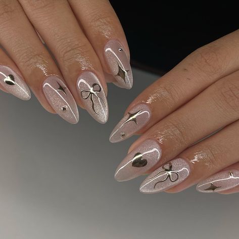 Loving the champagne chrome on cateye😍 #nails #gelx #nailsofinstagram #nailtech #nailsnailsnails #nailart #nailaddict #naildesigns #nailporn #nailjunkie #nailartist #nailinspo #nailideas #vancouver #trend #cateyenails #chrome #chromenails Champagne Cateye Nails, Cat Eye Nails With Chrome, Chromakopia Nails, Cat Eye Nails Design Ideas, Korean Cat Eye Nails, Cat Eye And Chrome Nails, Cat Eye Nails With Design, Cat Eye Nails French Tip, Champagne Chrome Nails