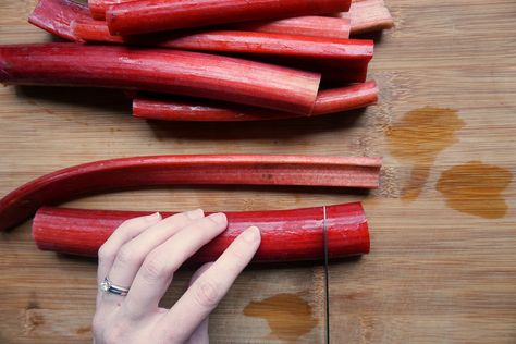 Our Favorite Rhubarb Sauce Recipe - New England Today Rhubarb Coffee Cakes, Growing Rhubarb, Rhubarb Sauce, Rhubarb Recipes, Strawberry Rhubarb, Strawberry Recipes, Sauce Recipe, Vanilla Ice Cream, Rhubarb