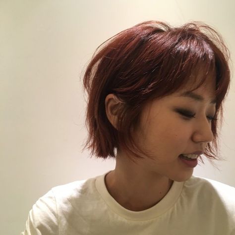 Short Red Brown Hair, Red Hair Color Ideas, Pixie Haircut Ideas, Asian Short Hair, Hair Inspiration Short, Hair Stylies, Haircuts Straight Hair, Short Hair Haircuts, Short Hair With Bangs