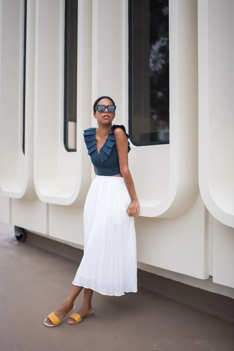 How I'm Styling A White Midi Skirt for Spring Long White Skirt Outfits For Summer, White A Line Skirt Outfit, How To Style A White Skirt, White Midi Skirt Outfit, White Skirt Outfit Summer, Heidi Merrick, White Skirt Outfit, White Skirt Outfits, Spring Skirt Outfits