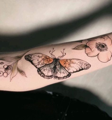 Flower Aesthetic Tattoo Ideas, Magical Creature Tattoo, Realism Moth Tattoo, Moving Tattoo Ideas, Moth Tattoos, Moth Tattoo Design, Bug Tattoo, Tattoos Geometric, Moth Tattoo