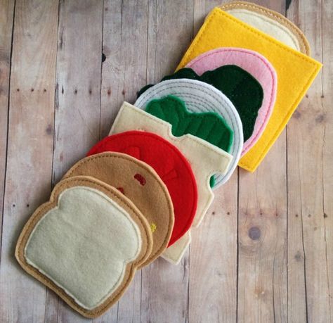 Onion Slice, Tomato Slice, Felt Toys Diy, Felt Food Diy, Felt Food Patterns, Bread Cheese, Pretend Play Food, Felt Play Food, Activity Mat