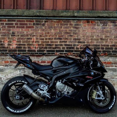 Bmw Motorcycle S1000rr, Bmw 1000rr, Art Moto, Motorcycle Memes, Motor Balap, Bike Bmw, Motos Bmw, Image Moto, Мотоциклы Cafe Racers