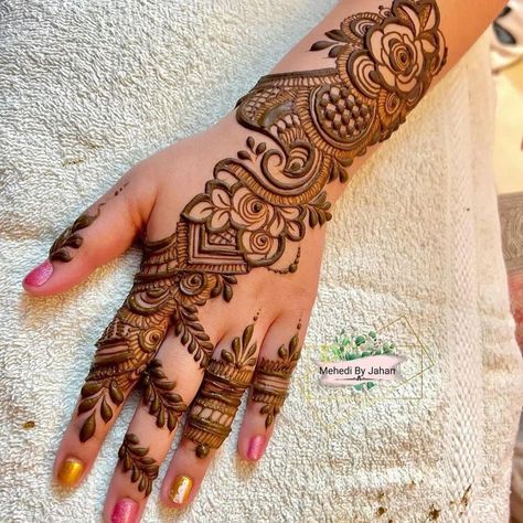 Henna Or Mehndi in Urdu Culture of centrl asia India Pakistan Turkish Africa Arab Countries Wedding Eid Speical #mehndi #henna #wedding #hennaart #hennaartist #mehndidesigns #hennatattoo #mehendi #mehndidesign #hennadesign #mehndiartist #hennadesigns #mehndiart #bride #bridalhenna #hennainspire #art #hennalove #indianwedding #bridalmehndi #bridal #mehandi #love #hennawedding #pakistaniwedding #hennainspo #mehndilove #whitehenna #mehndibride #hennainspiration #fashion #wedding #aesthetic #mehndi Mehndi Art Designs Front Hand, Mehndi Art Designs Simple, Small Mehndi Designs, Bridal Mehndi Designs New, Mehndi Outfit Bridal, Small Mehndi, Stylish Back Hand Mehndi, Latest Finger Mehndi Designs, Front Hand Mehndi Designs