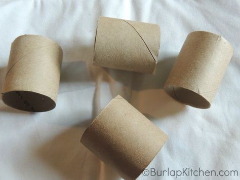 Turn Toilet Paper Tubes into Elegant Napkin Rings Diy Napkin Holder, Toilet Paper Roll Diy, Toilet Paper Tubes, Easter Napkins Rings, Elegant Napkin Rings, Burlap Kitchen, Burlap Napkins, Thanksgiving Napkin Rings, Paper Napkin Rings