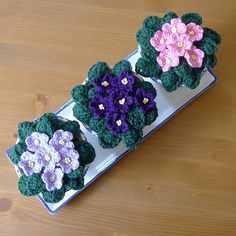 [Free Pattern] Crochet African Violet Flower - Knit And Crochet DailyKnit And Crochet Daily Crochet African Flowers, Crochet Flowers Easy, Crochet Cactus, Violet Flowers, Crochet Coaster Pattern, Crocheted Flowers, Crochet Plant, African Violet, Knitted Flowers