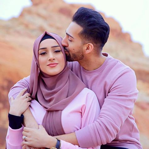 shamidrees & @queenfroggy  Best friend for life. Husband and Wife.  Happiness is when your husband is your best friend.  The dream for Queen Froggy, Shaveer Jafry, Hijab Couple, Best Friend For Life, Funny Wedding Pictures, Friends First, Islamic Things, Husband And Wife Love, Holy Matrimony