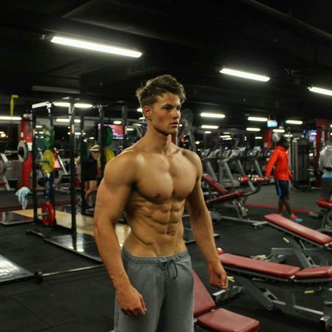 Carlton Loth 6 Pack Abs Workout, Shredded Body, Perfect Abs, Best Physique, Curls For The Girls, Bodybuilders Men, Muscular Men, Male Physique, Shirtless Men