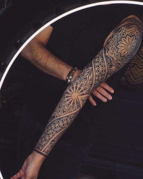 Mandala Sleeve Tattoo, Geometric Tattoo Stencil, Mandala Arm Tattoos, Geometric Tattoo Sleeve Designs, Mandala Sleeve, Geometric Mandala Tattoo, Geometric Sleeve Tattoo, Realistic Tattoo Sleeve, Tattoos Mandala