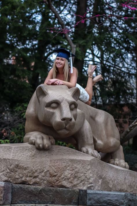 Graduation Picture Ideas, Penn State College, Graduation Outfit College, College Grad Pictures, Graduation Pic Ideas, College Graduation Photoshoot, Graduation Picture, Graduation Photoshoot, Grad Pics