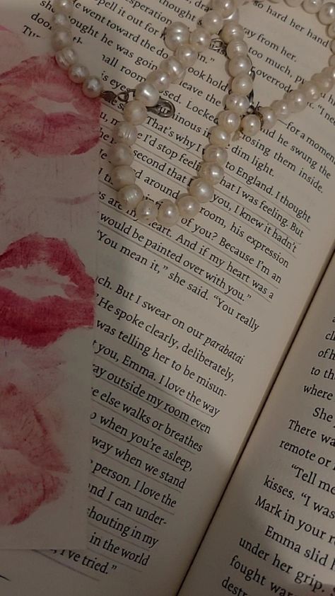 paper kisses bookmark bookworm lady midnight julian and emma Book With Kiss Marks, Kisses Bookmark, Kisses On Paper Aesthetic, Paper Kisses, Julian And Emma, Romantic Letters, Kiss Marks, Kiss Books, Kiss Mark