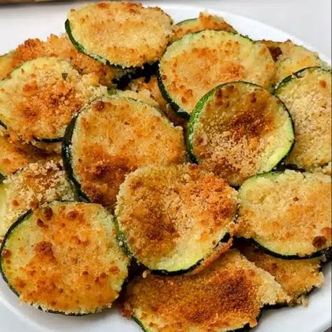 Crispy Parmesan Zucchini Chips: Quick Parmesan Crisps Recipe, Zucchini Parmesan Crisps, Parmesan Zucchini Chips, Zucchini Rounds, Crispy Zucchini, Zucchini Chips Recipe, Zucchini Parmesan, Parmesan Chips, Zucchini Bites