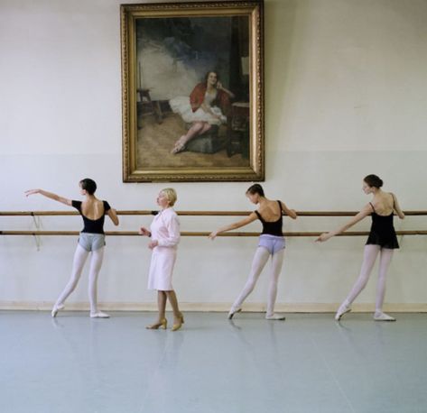 Darcey Bussell, Vaganova Ballet, Vaganova Ballet Academy, Ballet Aesthetic, Zsazsa Bellagio, Ballet Academy, Prima Ballerina, Ballet Inspiration, Ballet School