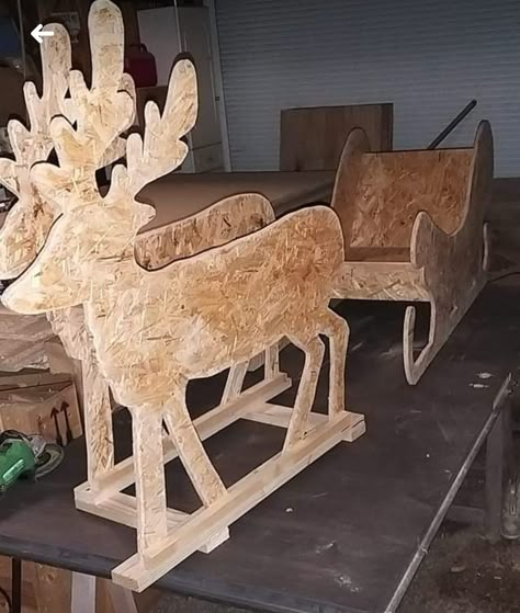 Diy Christmas Yard Decorations, Outdoor Christmas Decorations Yard, Outdoor Christmas Diy, Candy Land Christmas Outdoor, Christmas Cutouts, Wooden Christmas Crafts, Wooden Reindeer, Christmas Yard Art, Christmas Yard Decorations