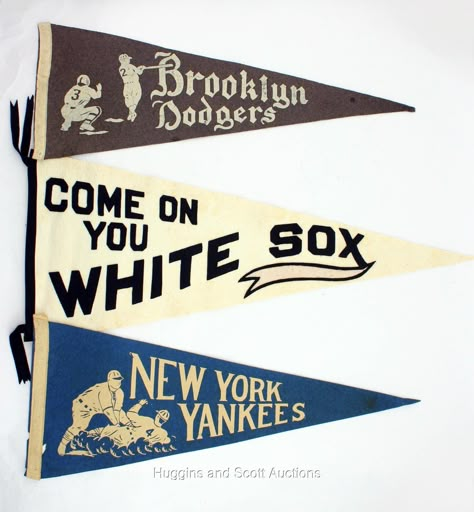 Vintage Sports Pennants, Baseball Illustration Design, Collegiate Design, Vintage Pennants, Pennants Vintage, Disney Pop Art, Bedroom Illustration, Triangle Flag, College Poster