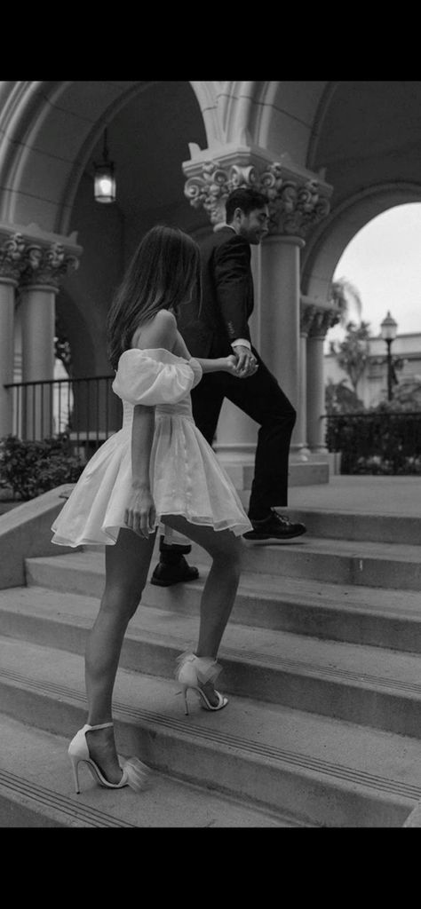 Short Dress Engagement Photos, Wedding Dress Photo Ideas, Dress Photo Ideas, Dress Engagement Photos, Hacienda Wedding, Photos Collage, Dress Engagement, Wedding Pose, Dress Photo