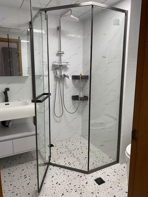 Diamond Shape Corner Glass Shower Enclosure Corner Showers, Glass Corner Shower, Lux Bathroom, Modern Small Bathrooms, Corner Shower Enclosures, Bathroom Layouts, Glass Shower Enclosures, Lighted Mirror, Bathroom Redesign