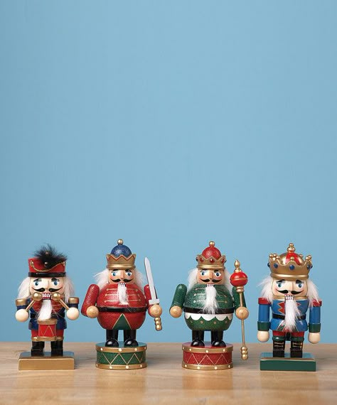 Nutcracker Decorations, Barbie Nutcracker, Wood Nutcracker, Nut Crackers, Christmas Nutcrackers, Wooden Figures, Teddy Bear Pictures, Nutcracker Soldier, A Vintage Christmas