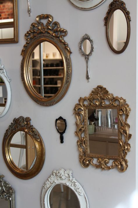 Vintage Gold Mirror Wall, Elegant Tips, Unusual Mirrors, Multiple Mirrors, Mirror Gallery, Mirror Gallery Wall, Decoration Shabby, Number 30, Vintage Mirrors