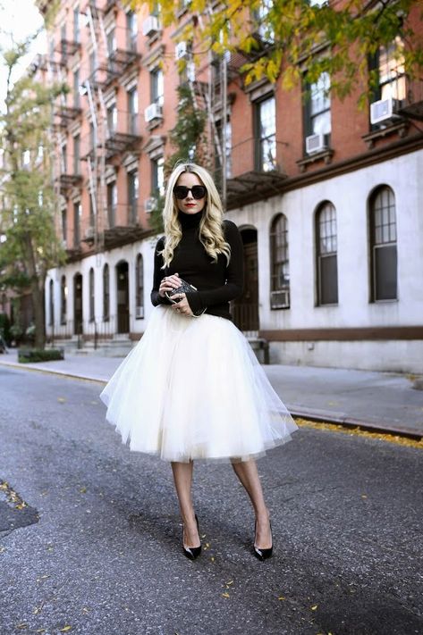 Cream Tulle Skirt, Tulle Skirt Outfit, Bridesmaid Tulle, Tulle Skirts Outfit, White Tulle Skirt, Gonna In Tulle, Skirt Tutu, Tulle Midi Skirt, Bridal Separates