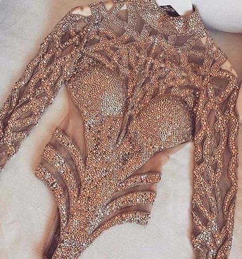 Gold Bodysuit, Looks Country, Pastel Outfit, Lifestyle Magazine, Pullover Shirt, Rave Outfits, Stage Outfits, Mode Inspiration, Dance Outfits